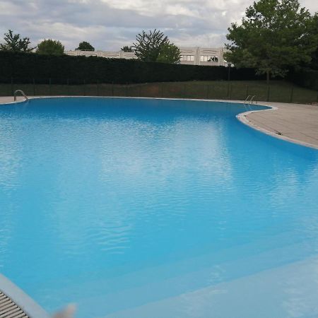 Romantisme et glamour avec spa, piscine et jardin Dijon Extérieur photo