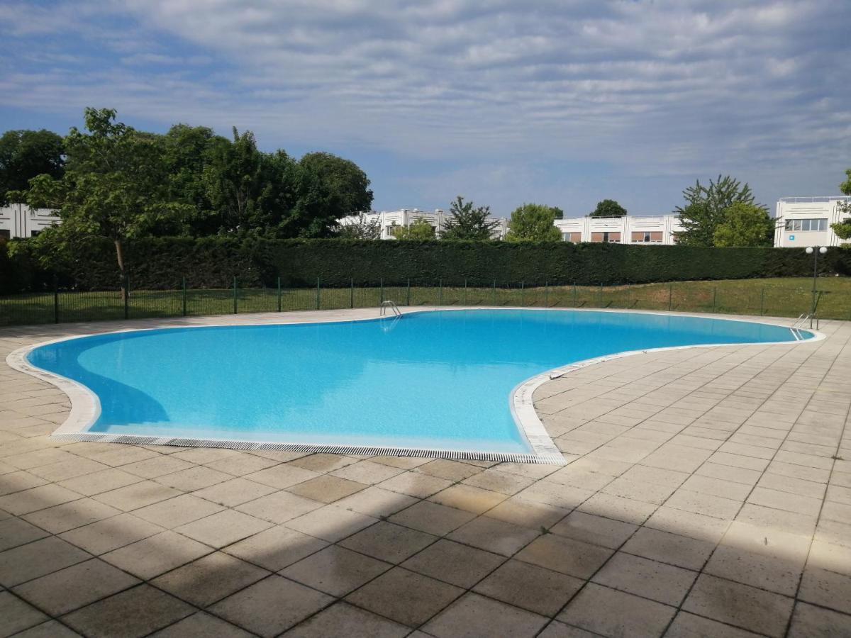 Romantisme et glamour avec spa, piscine et jardin Dijon Extérieur photo